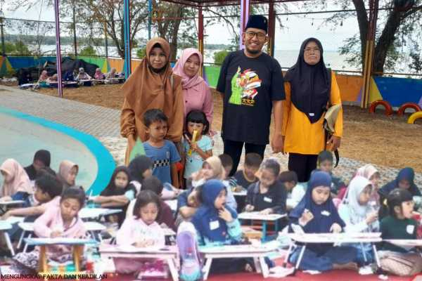 Bupati Achmad Fauzi Hadir Bersama Murid SD Memeriahkan Bulan Bung&nbsp;Karno