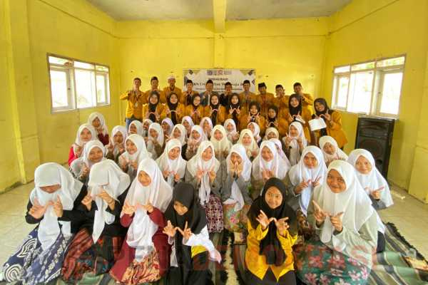 Mahasiswa KKN Unija Madura Sosialisasikan Dampak Pernikahan Dini di Desa Dempo&nbsp;Timur