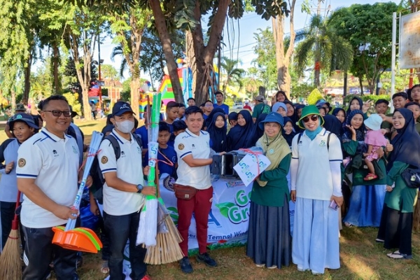 Mengisi Dirgahayu RI Ke-79 ISSITA Sumenep Gelar Aksi&nbsp;Bersih-Bersih